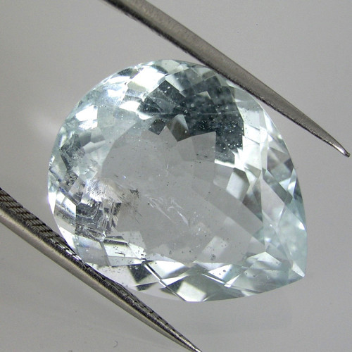 Velký broušený Akvamarín, 20,82 ct., 22x18x9,5 mm