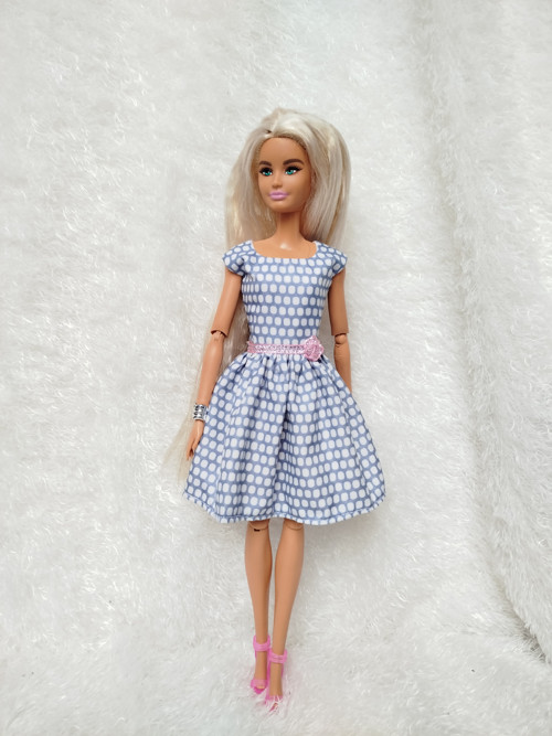 Šatičky pro Barbie