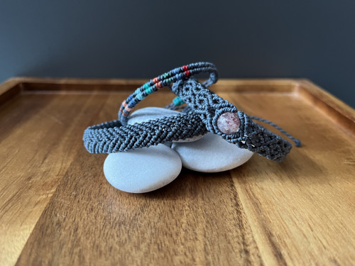 Macramé náramky pro celou rodinu — foto 1