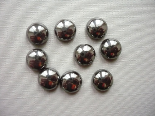 Kabošon - hematit 9 mm, 1 ks