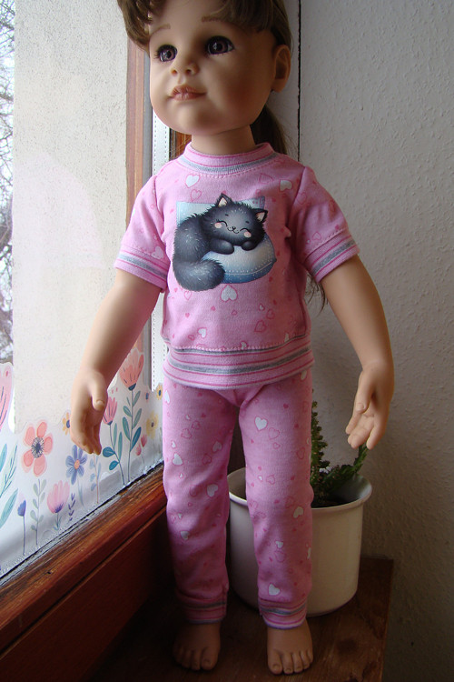 Hannah Götz 50 cm - pyžamko
