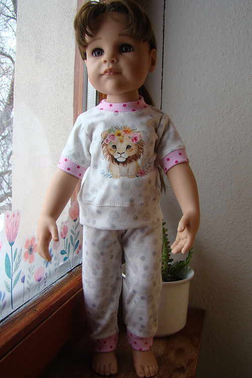 Hannah Götz 50 cm - pyžamko