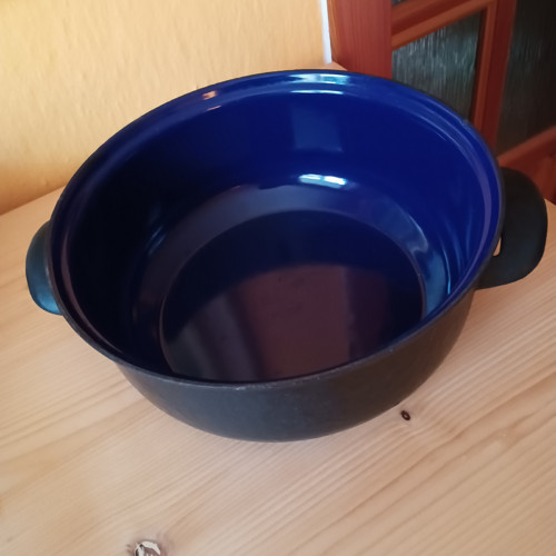 Krásný smaltovaný těžký kastrol