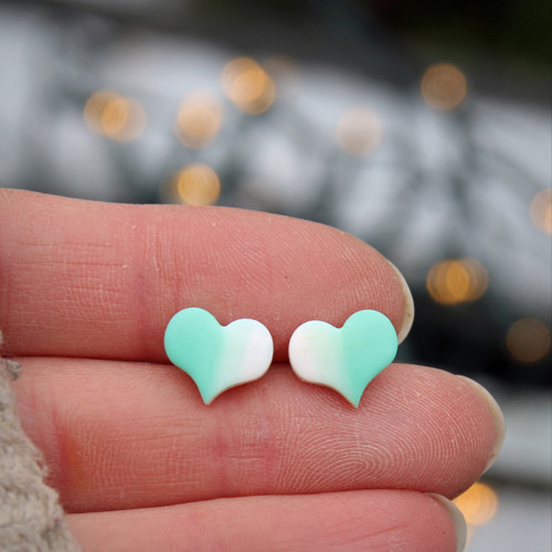 Srdíčka mint+bílá, fimo pecky — foto 1