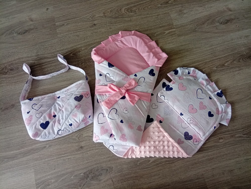 Taštička a zavinovačka pro panenky "srdíčka"