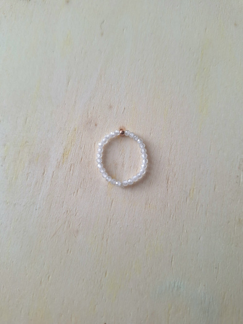 Prstýnek se zirkonem a rosegold stříbrným korálkem