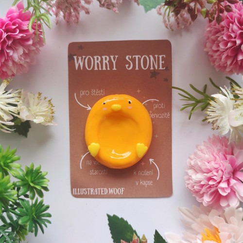 Kuřátko 2 - lakovaný worry stone | kámen starostí