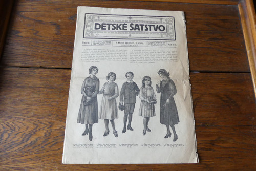 Dětské šatstvo, módní časopis 8/1918, dětská móda