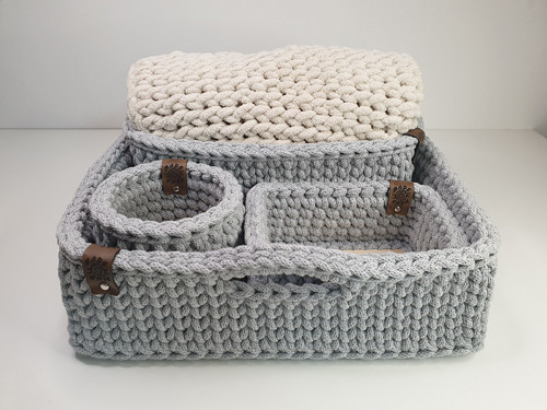 Set 4 úložných košů a mimi deky 70x90 cm