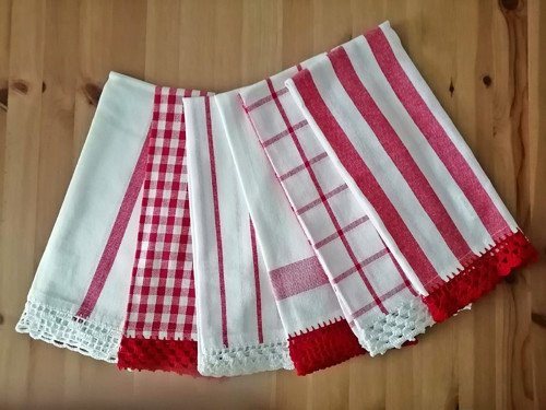Sada šesti bavlněných utěrek červeno bílých