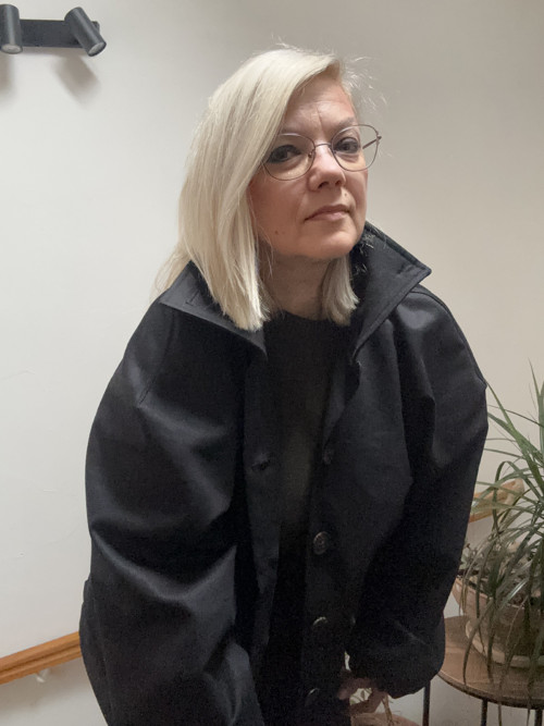 Černá bunda