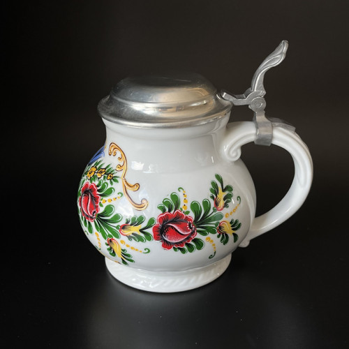 Porcelánový korbel, džbán s cínovým víkem 700ml