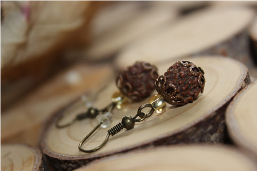 Rudraksha. Náušnice