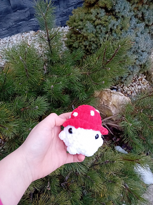 Háčkovaný mushroom boy