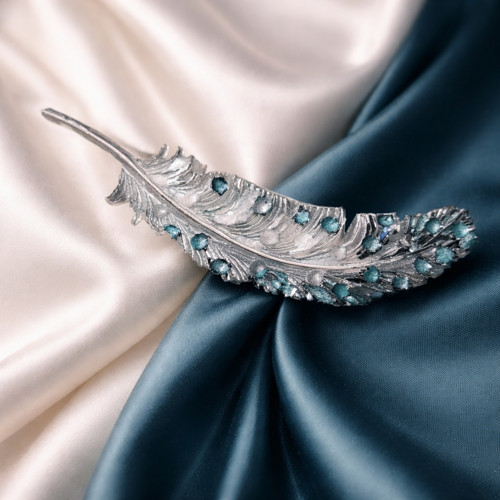 Bird feather /26014/