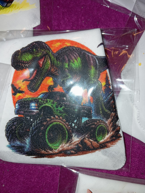 Látkový kapesníček/ ubrousek s obrázkem dinosaura