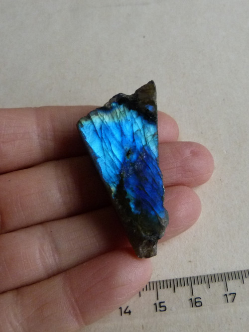 Labradorit nábrus - 5 cm — foto 1