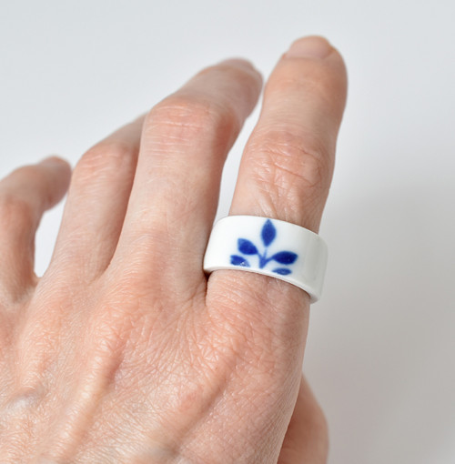 Porcelánový prsten kobaltový — foto 1