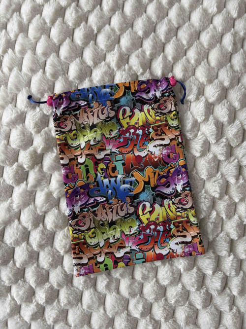 Sáček Graffiti — foto 1