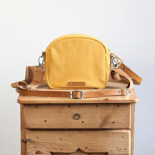 Kožená crossbody kabelka Apricot