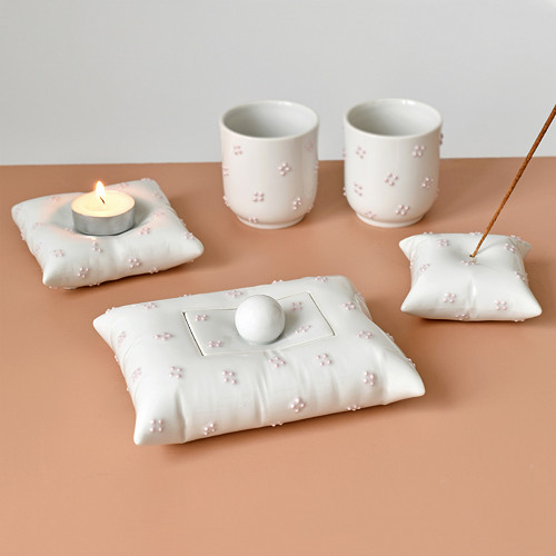 Peřinkový set 2x kalíšek, svícen, stojánek, dóza