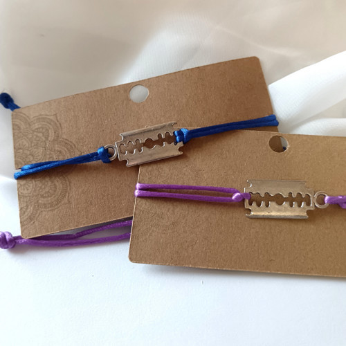 Kabbalah náramek na šňůrce - žiletka modrá