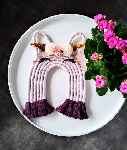 Macrame duha - Králičí holčička s květinami