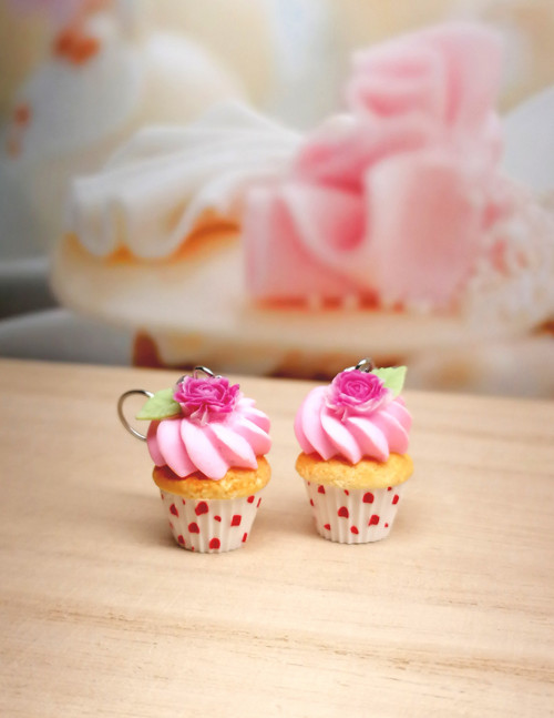 Jahůdkový cupcake s růžičkou