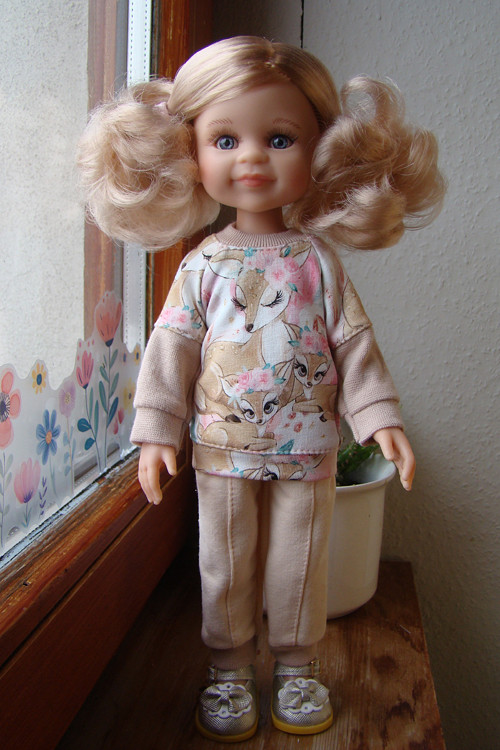 Paola Reina 32 cm - souprava mikina a tepláčky