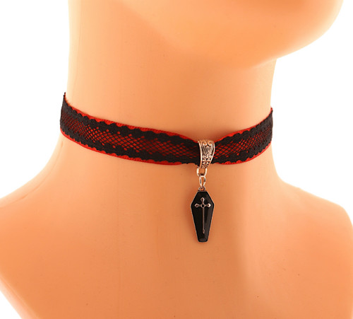 Obojek krajkový choker s přívěškem gothic