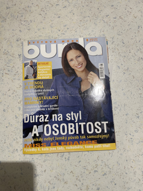Burda 8/2002