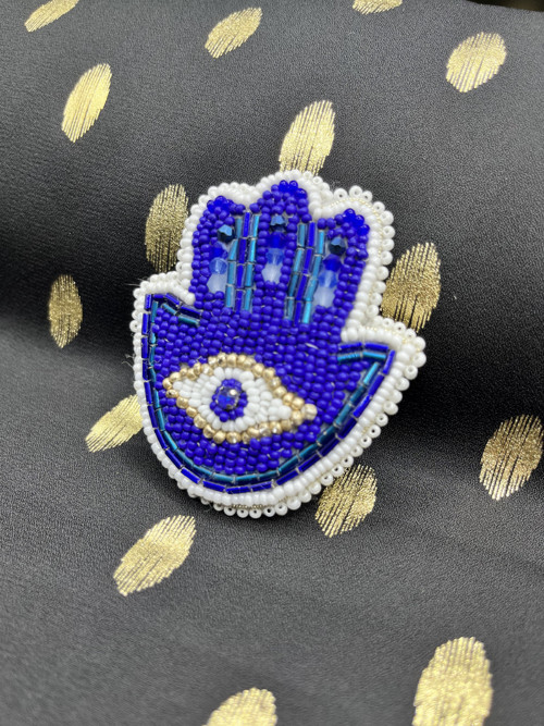 Korálková brož Hamsa