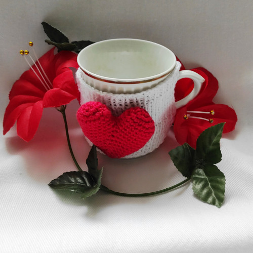 Svetr na hrnek "Valentine".