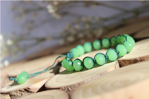 Green Team. Náramek macramé.