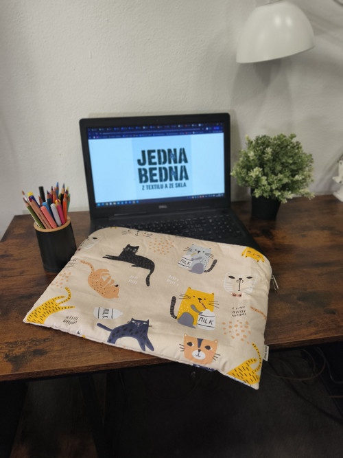 Obal na notebook kočky