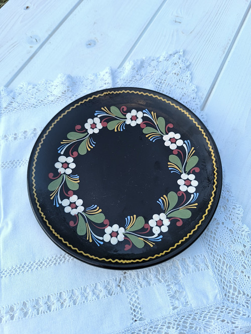Ručně malovaný talíř (Jižní Morava, Kravsko) 22 cm
