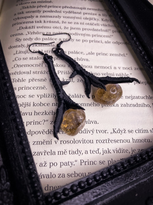Náušnice Osteology pařáty černé