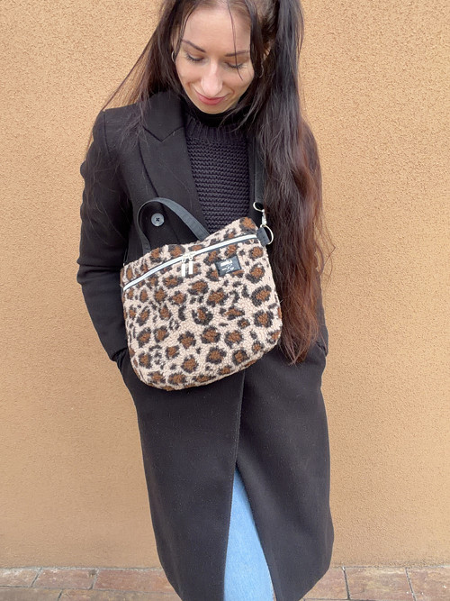 Crossbody Ledvinko - kabelka maxi Andy