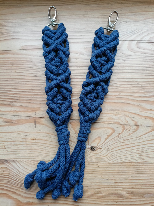 Macrame modrý přívěsek na klíče...