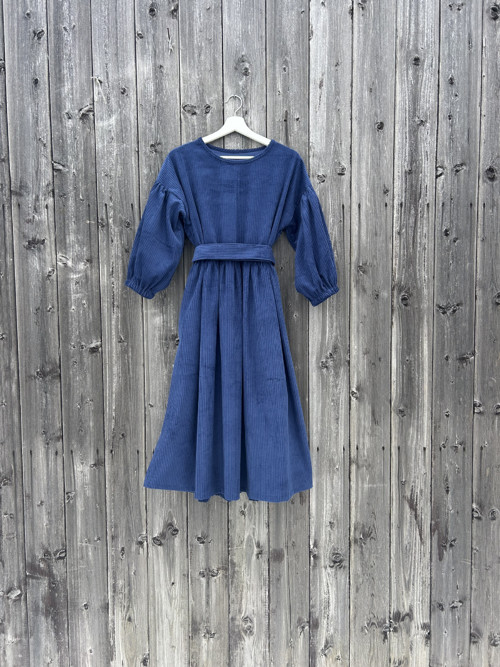 Šaty Manšestr Dark Cobalt