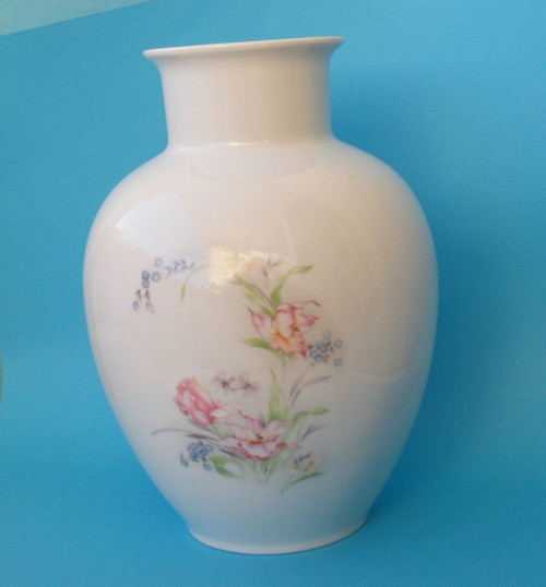 Porcelánová Váza S Květy