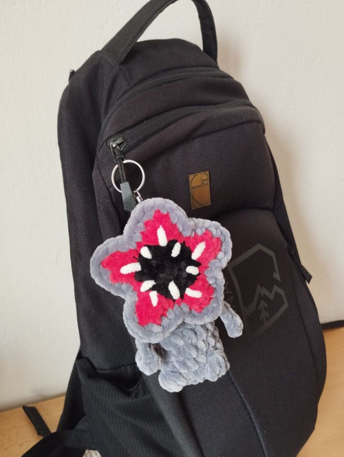 Háčkovaný MINI Demogorgon — foto 1