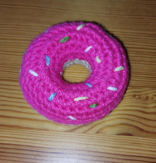 Donut - háčkovaný plyšák