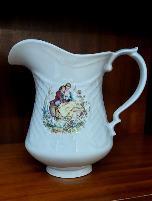 Porcelánový džbán