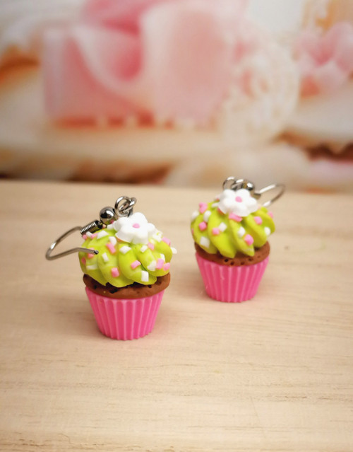 Jarní cupcake s posypem