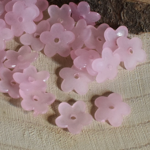 .Akrylový květ 12,5x13x2,5 mm - růžový