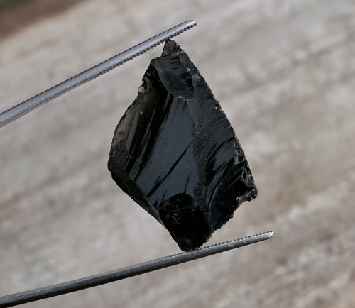Surový obsidián černý V2497 — foto 1
