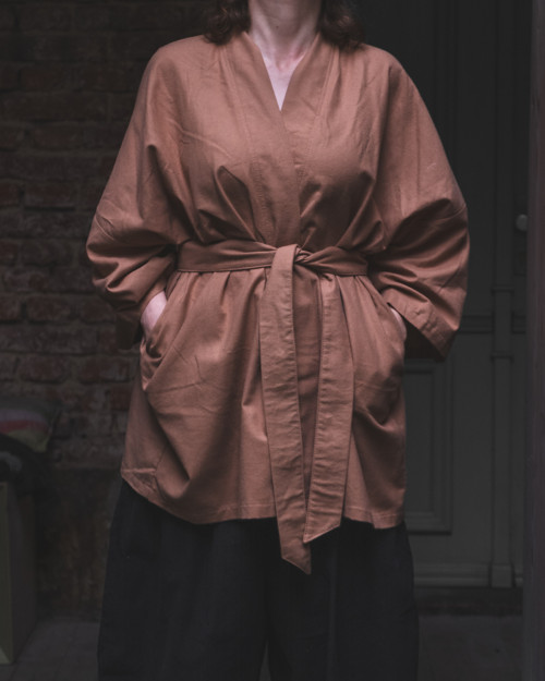Kimono v barvách karamelu