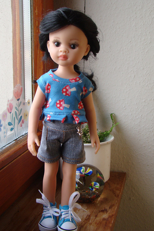 Paola Reina 32 cm - triko + kraťasy