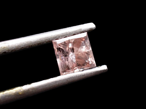 Růžový Fancy Orangy Pink diamant- 0,19 ct/ IGI cer